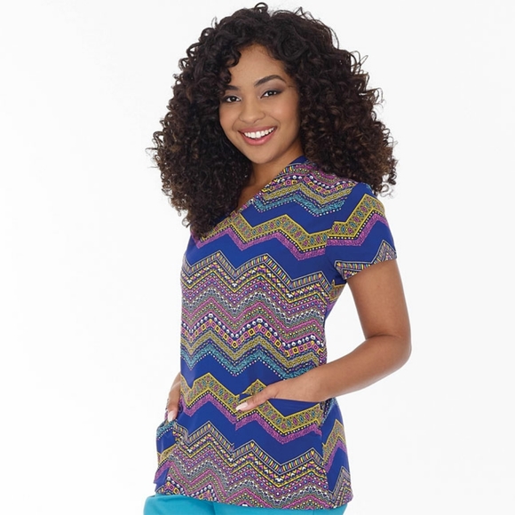 SCRUB TOP - Picture 2 of 3